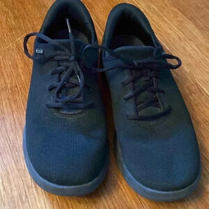 Kizik black sneakers - men’s 11 Wide or women’s 12.5 Wide